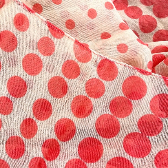 Beautiful polka dot scarf in poppy red gradient - Picture 6 of 8